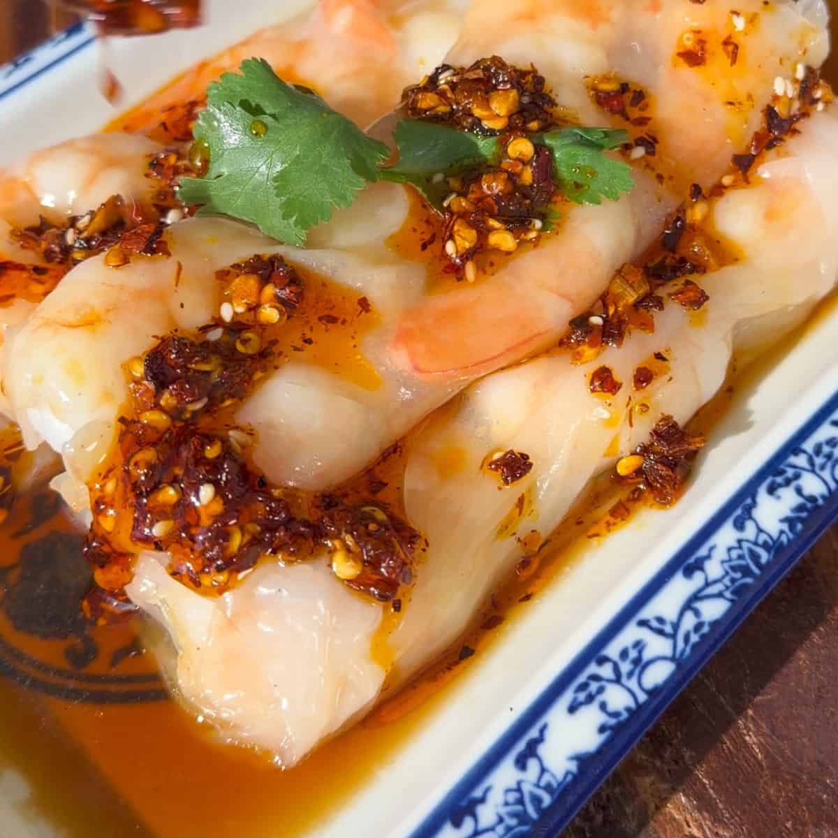 Viral prawn rice paper rolls